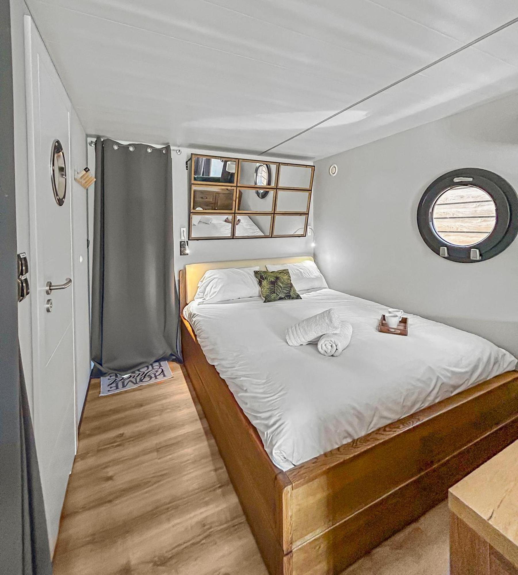 Sejour Unique Sur Un Bateau "Marius" Hotel Vauvert Buitenkant foto
